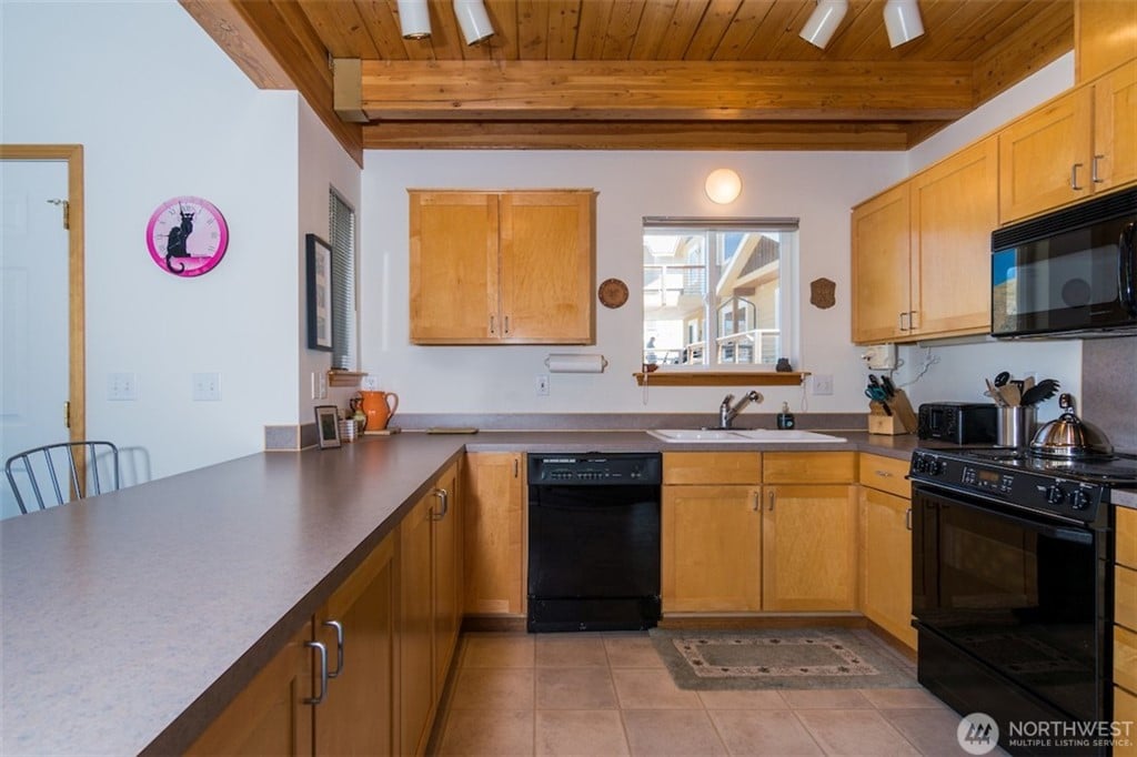 380 W Beach Drive