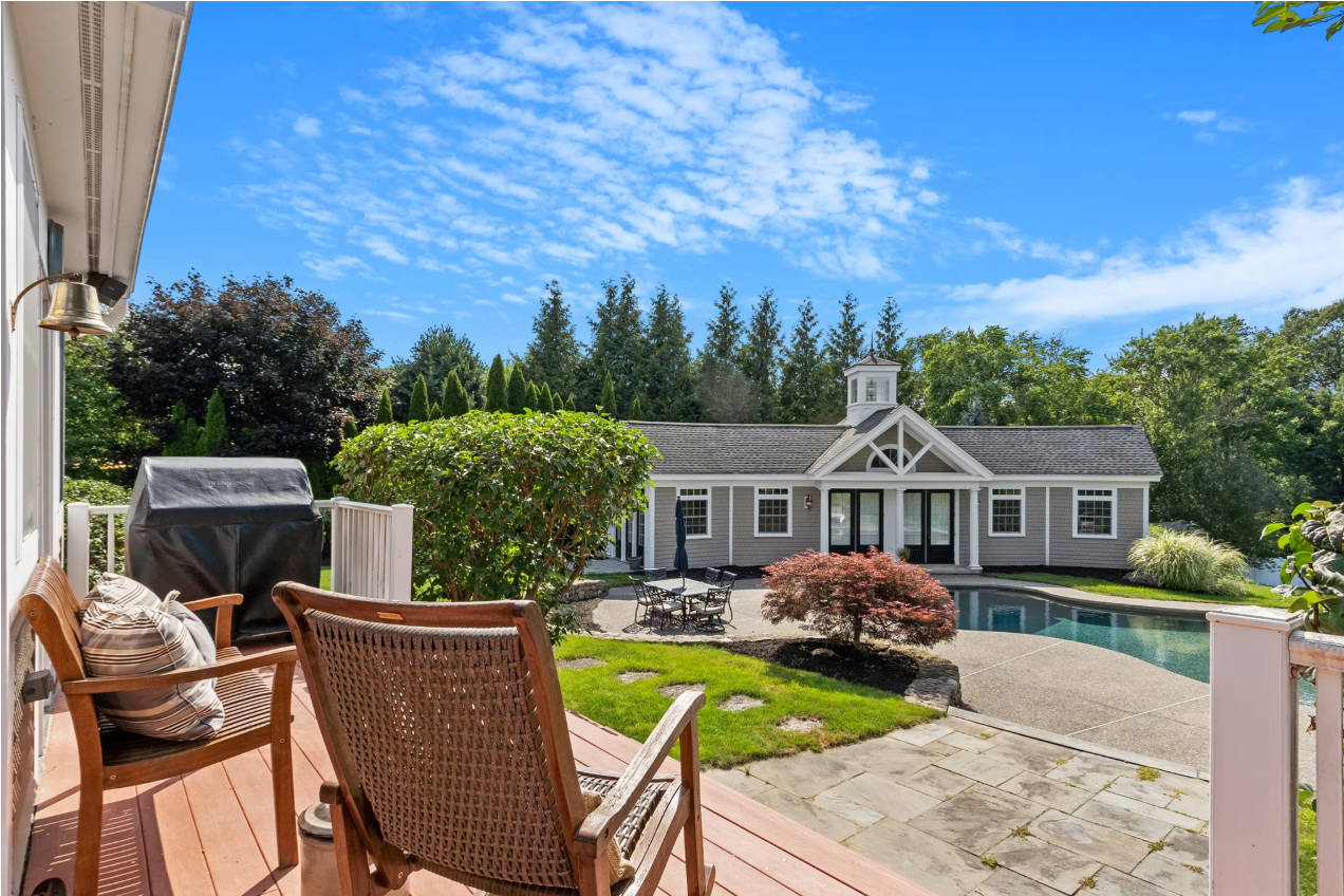 11 Fatherland Dr