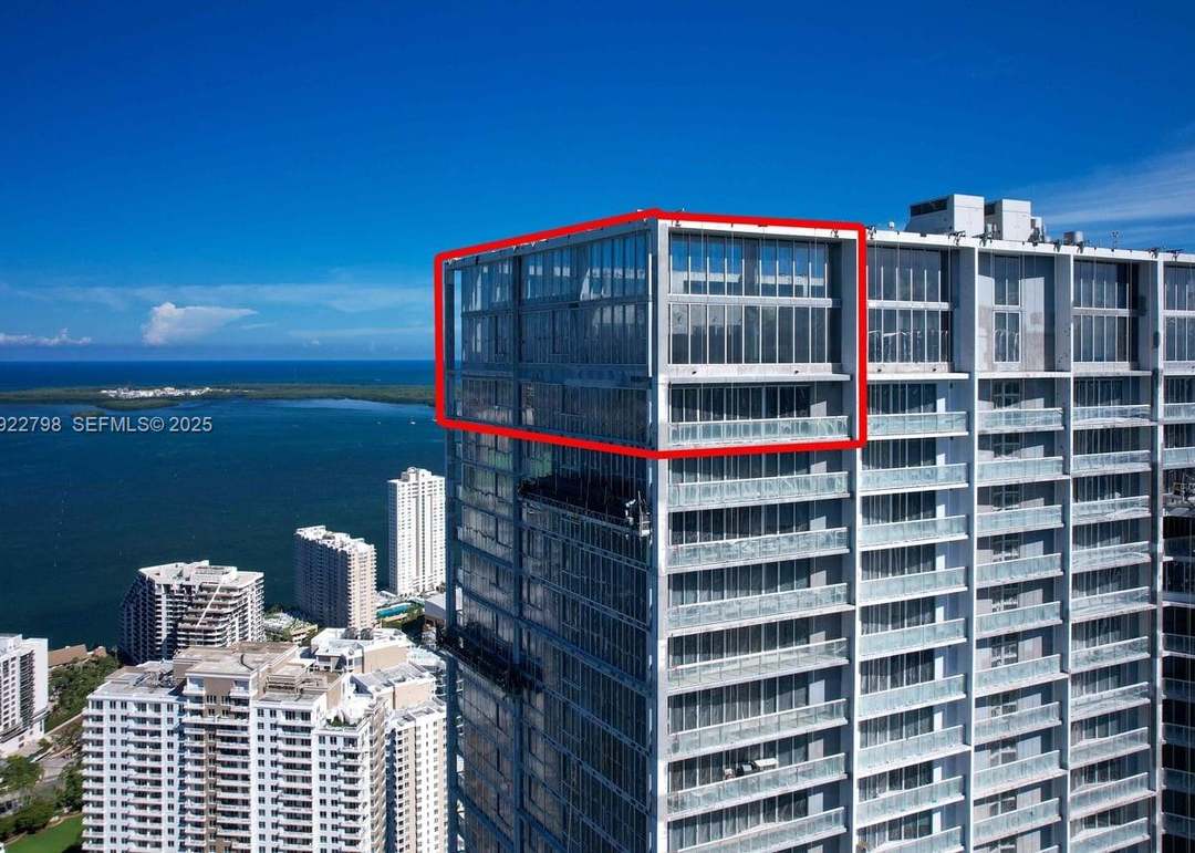 465 Brickell Ave #5701