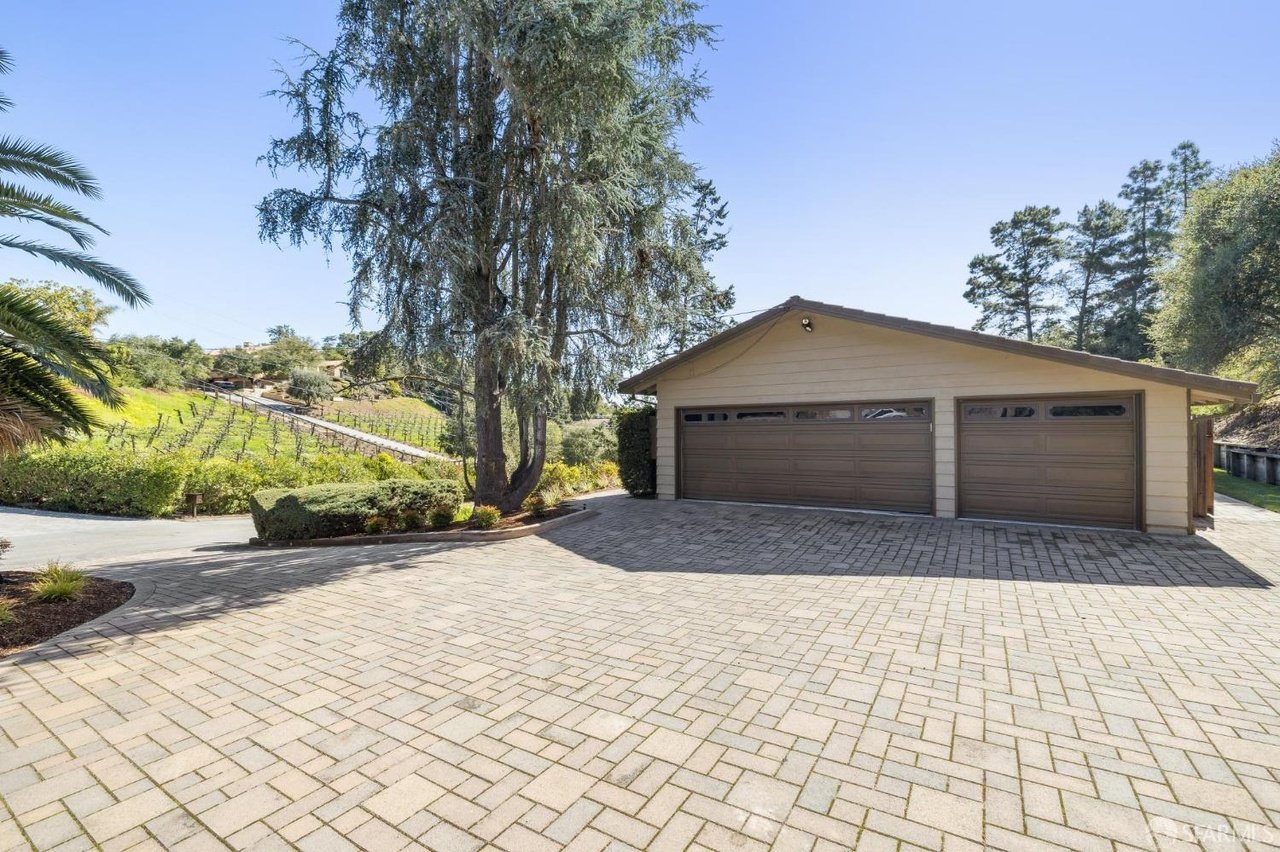12769 Dianne Dr