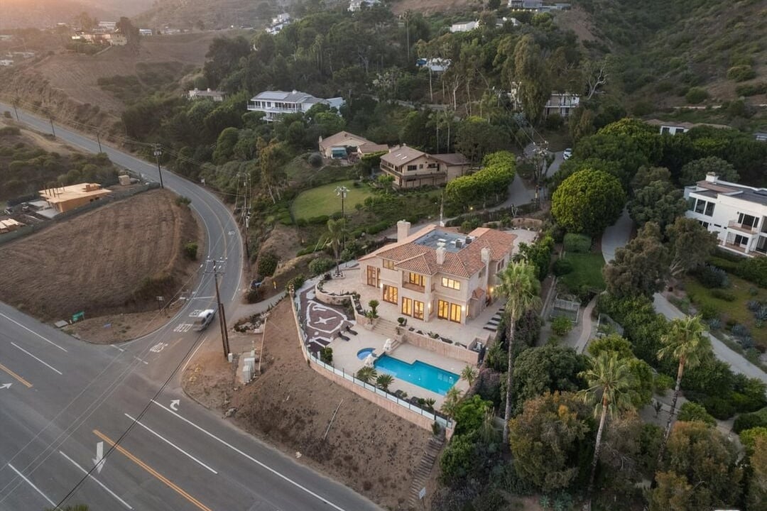 Puesta Del Sol St, 90265