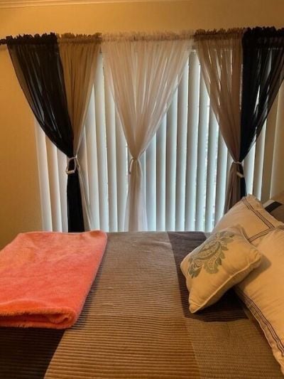 1040 Lake Shore Drive