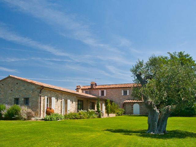 The White Retreat Tuscan House