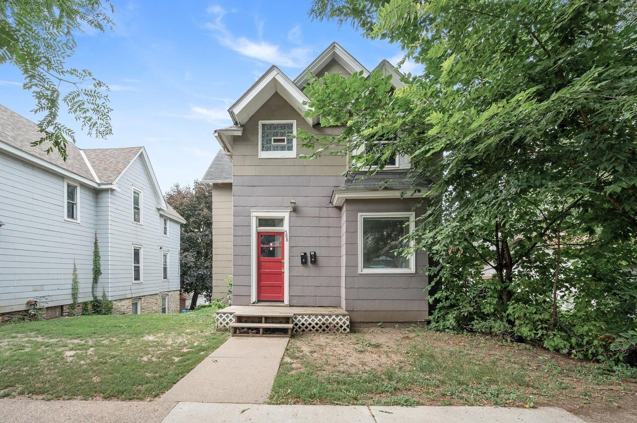 588 Cook Ave E