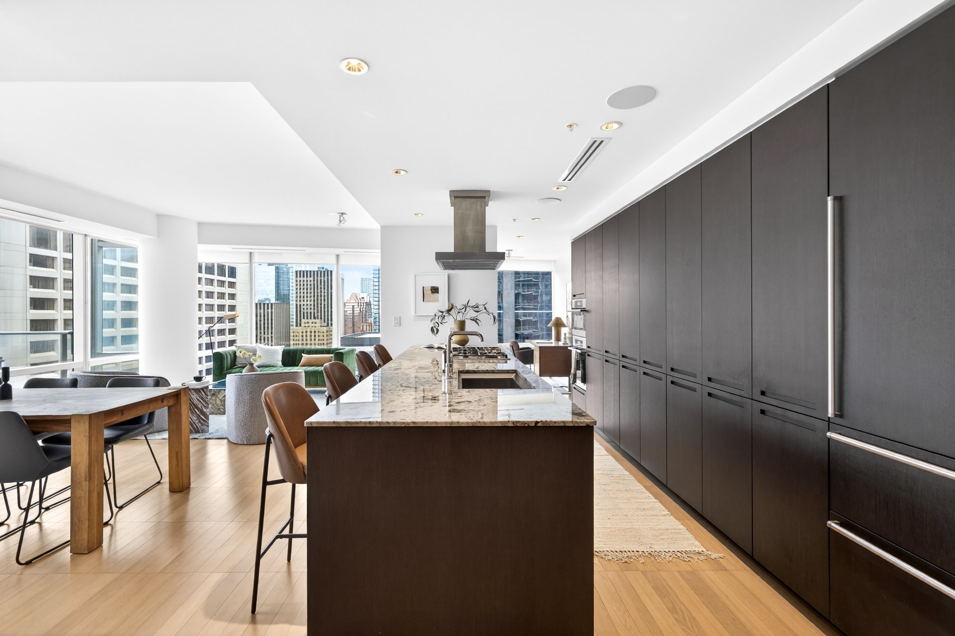 Suite 2806- 180 University Avenue