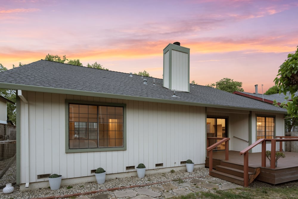 8 Starling Dr