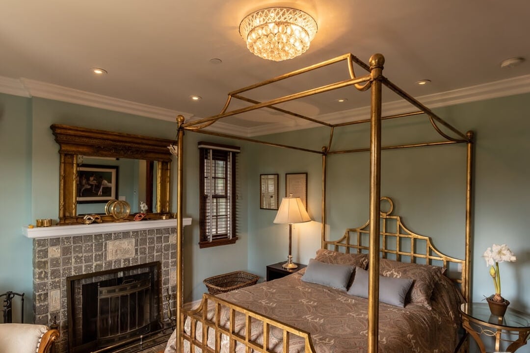 San Vicente Blvd, 90402