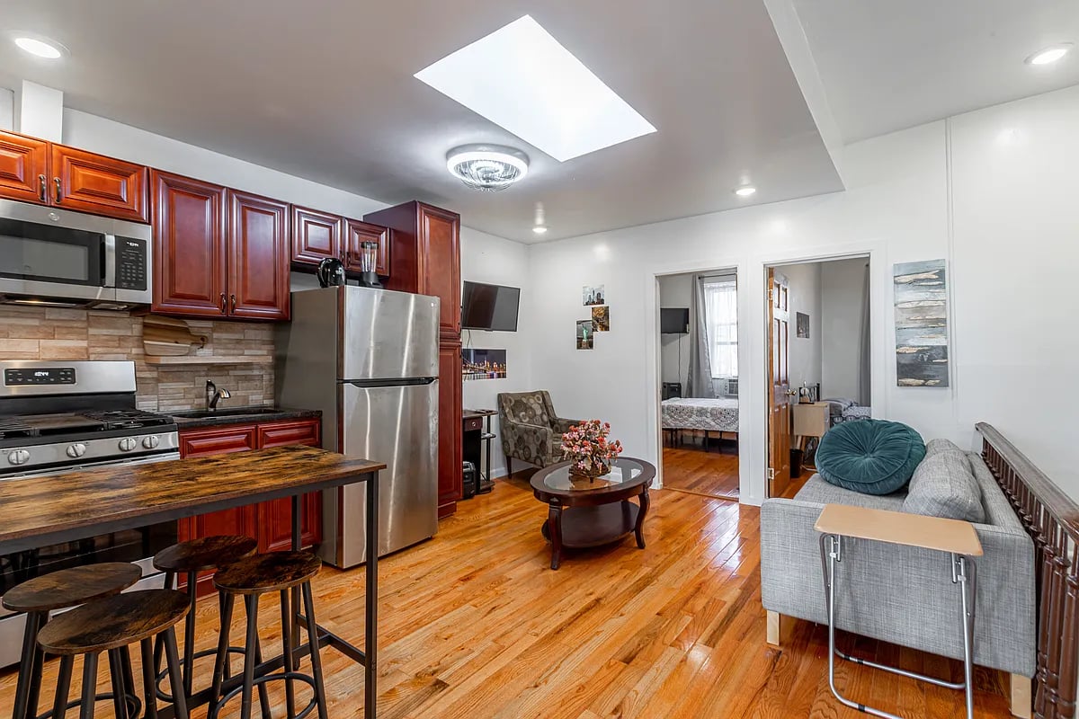 370A Monroe Street Unit: 2