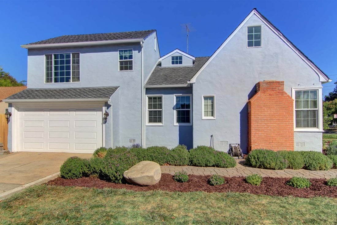 Just Listed! Gorgeous Home with The Walk in Closet of Your Dreams!