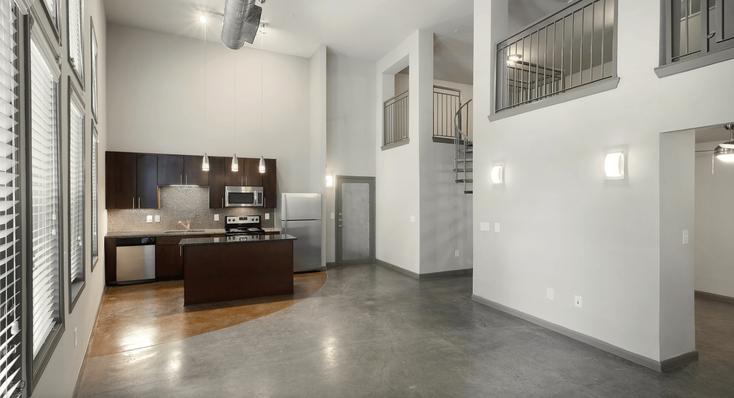 Lease today, live up to 4 weeks free!!
