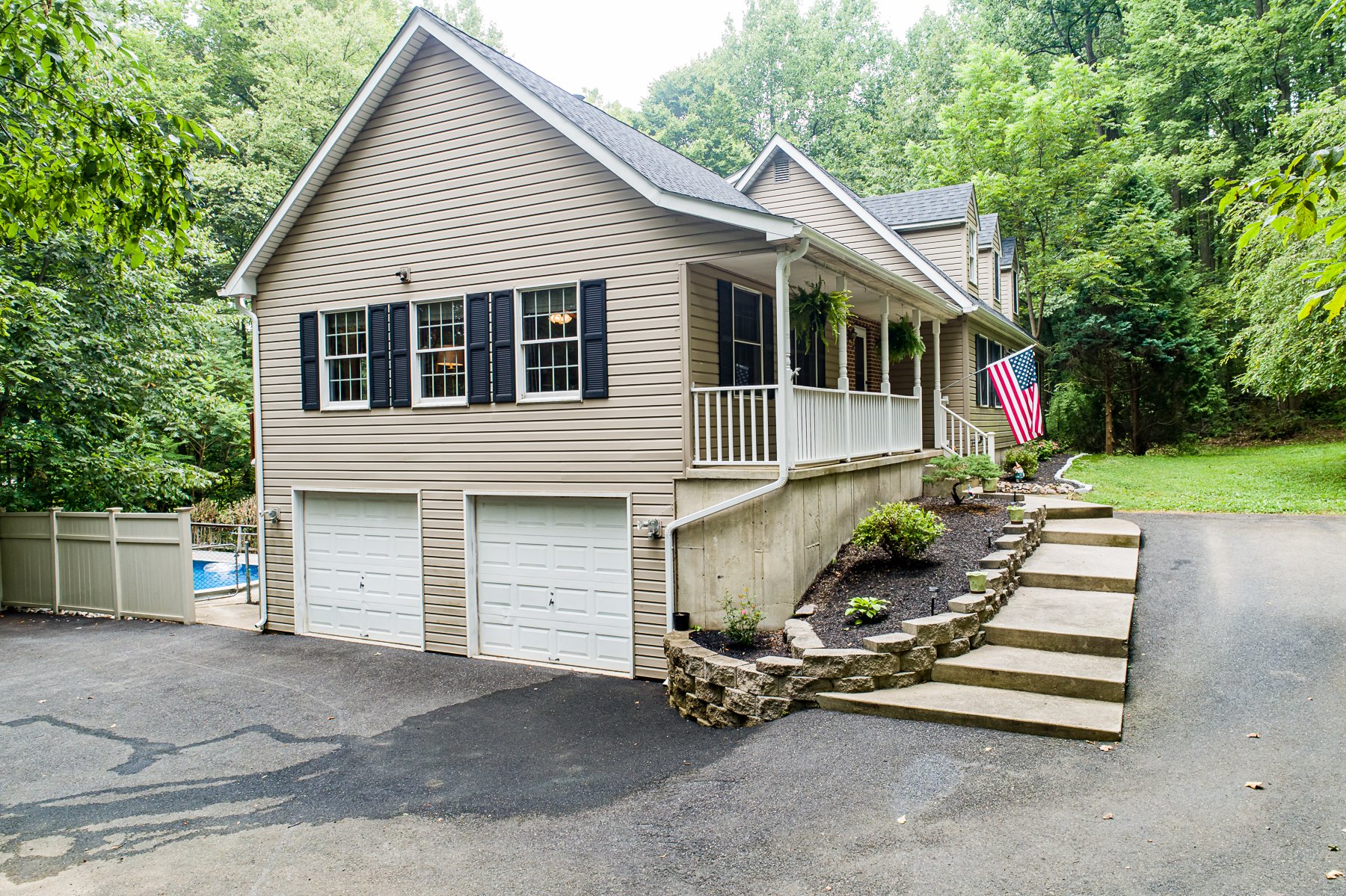 6511 Glen Road