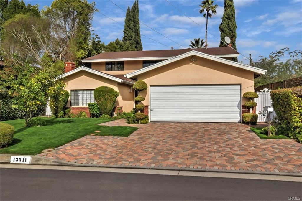 13511 Collins St, Valley Glen CA 91401