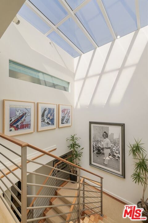 Aria Manor, Sunset Plaza Dr, 90069