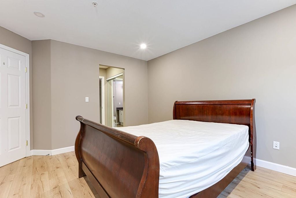 1460 Pemberton Ave, #101