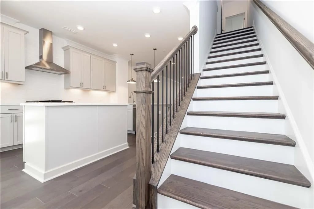 352 Olmstead Way, #28