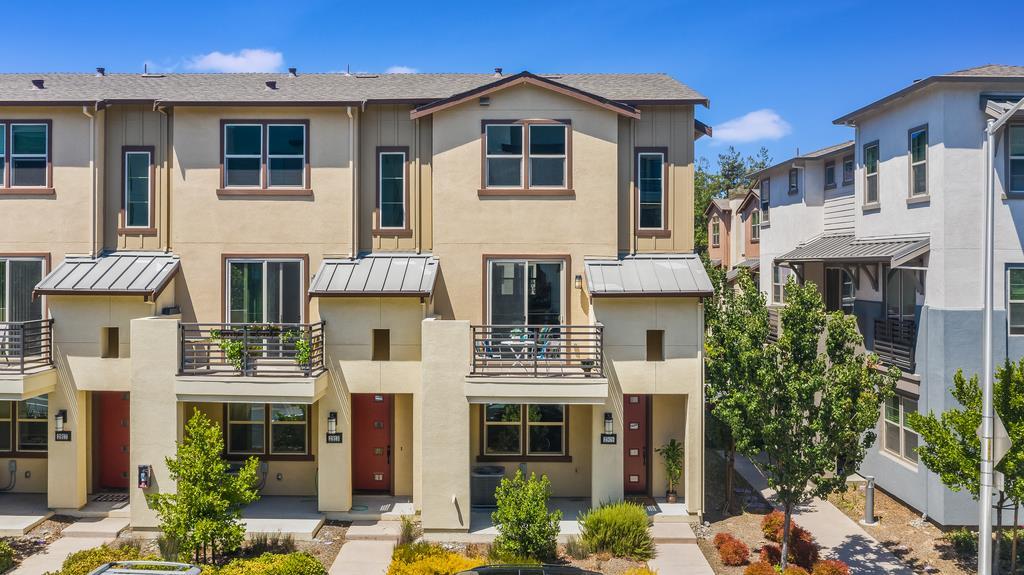 2909 Kaiser Dr