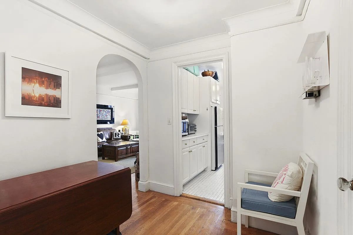 1 Christopher St APT 9E