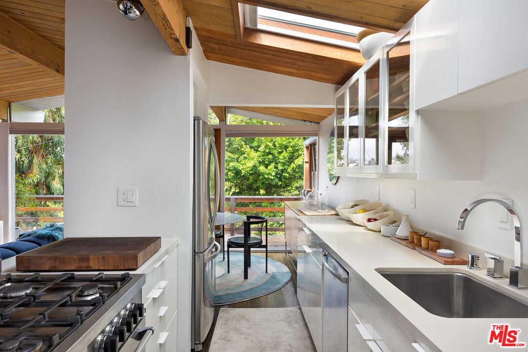 2699 La Cuesta Dr