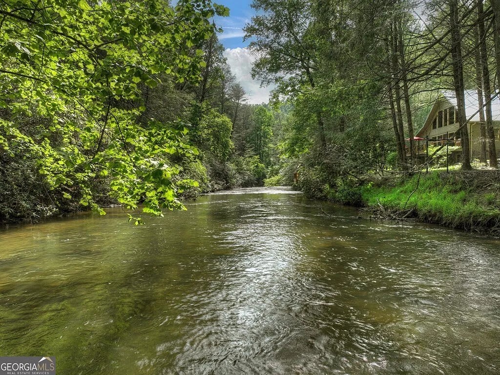 56 River Bend Trl