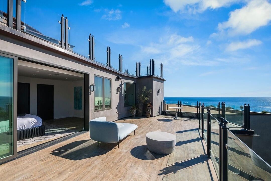 Vireon Pavilion, Pacific Coast Hwy, 90265