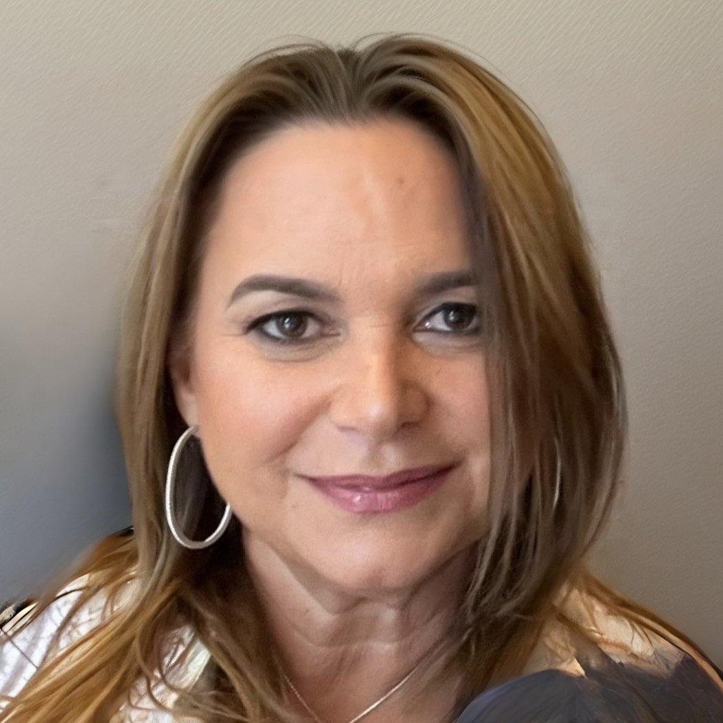 Mariluz Castaner Miami Lakes, FL  Real Estate Agent Headshot