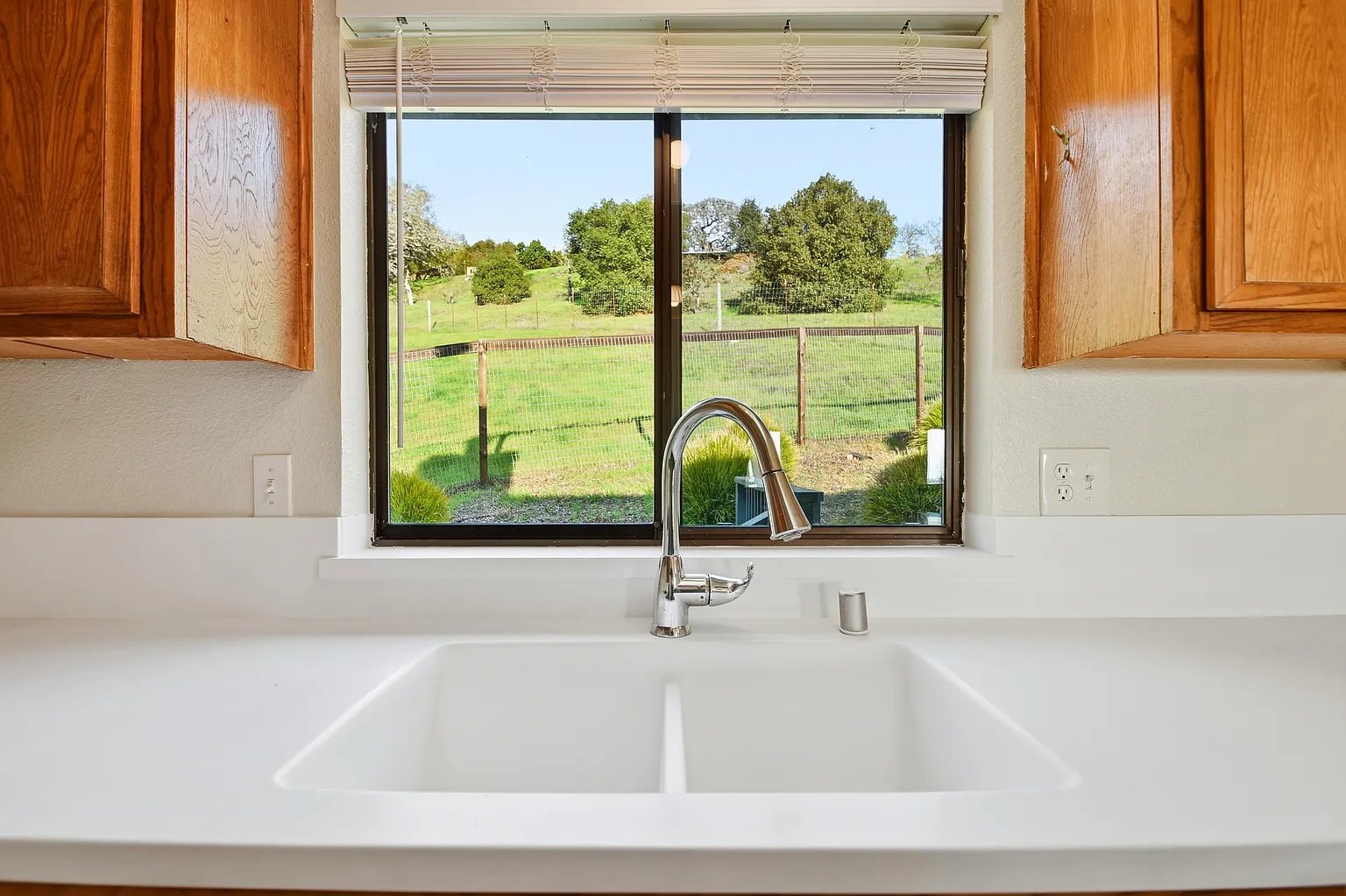 5827 La Cuesta Dr