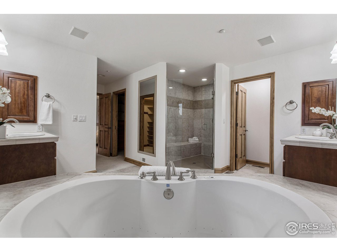 255 Barcelona Dr