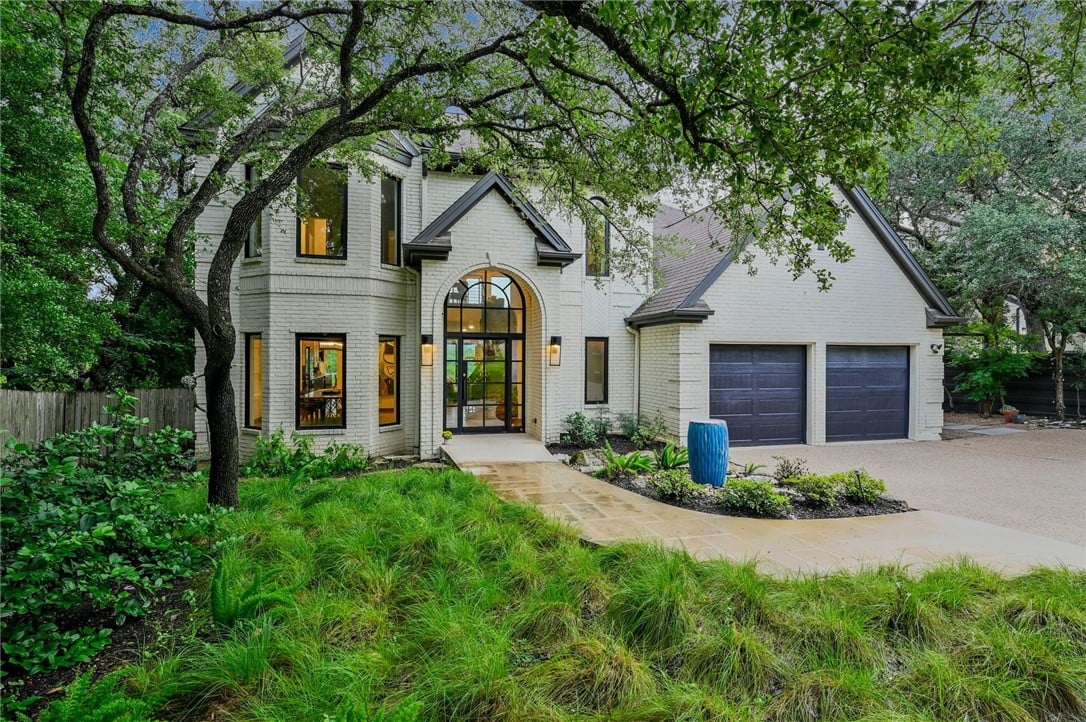 4809 Palisade Dr
