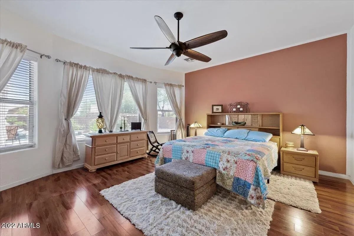 8256 S BLUFF SPRINGS Ct