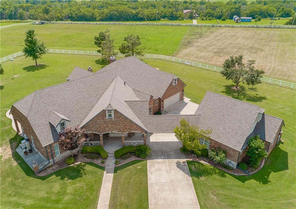 1351 Riverview Dr
