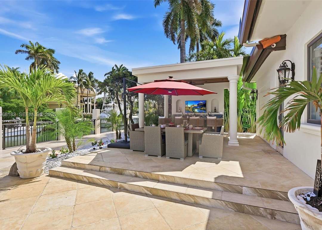 628 Coral Way