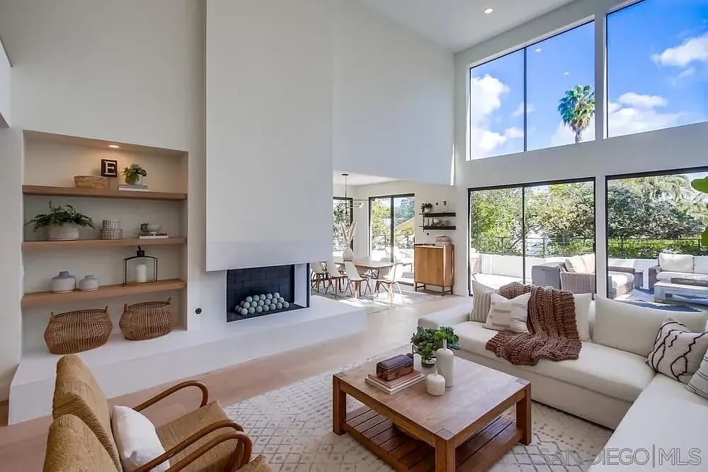 6599 Caminito Blythefield
