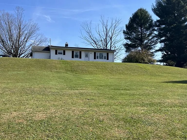 1362 Lake Rd