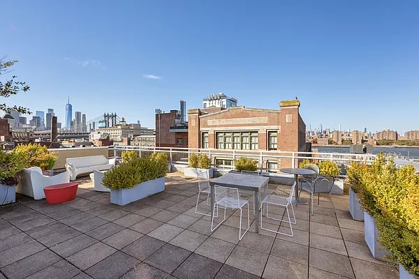 206 Front Street #4C