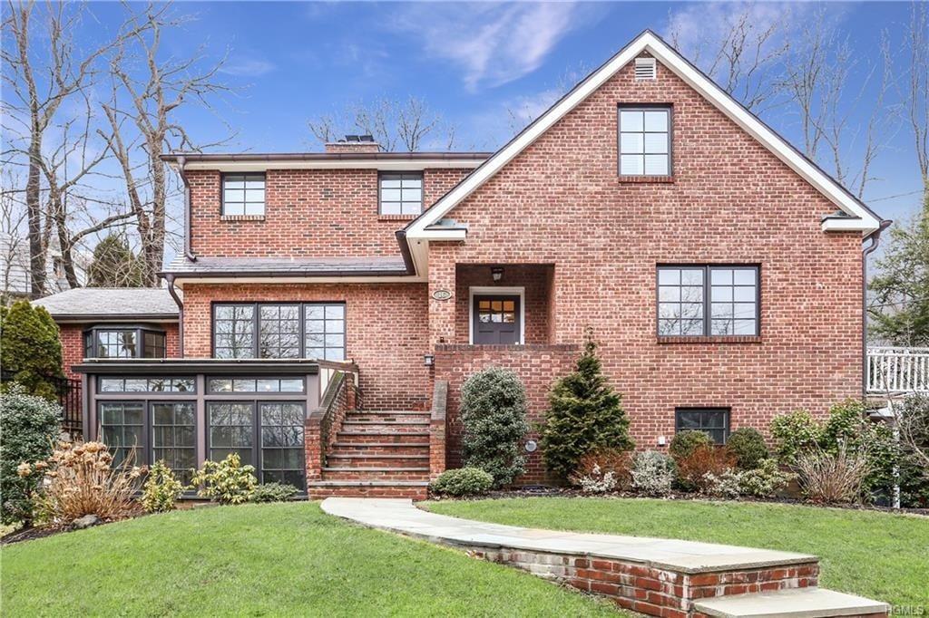 16 Dorchester Dr