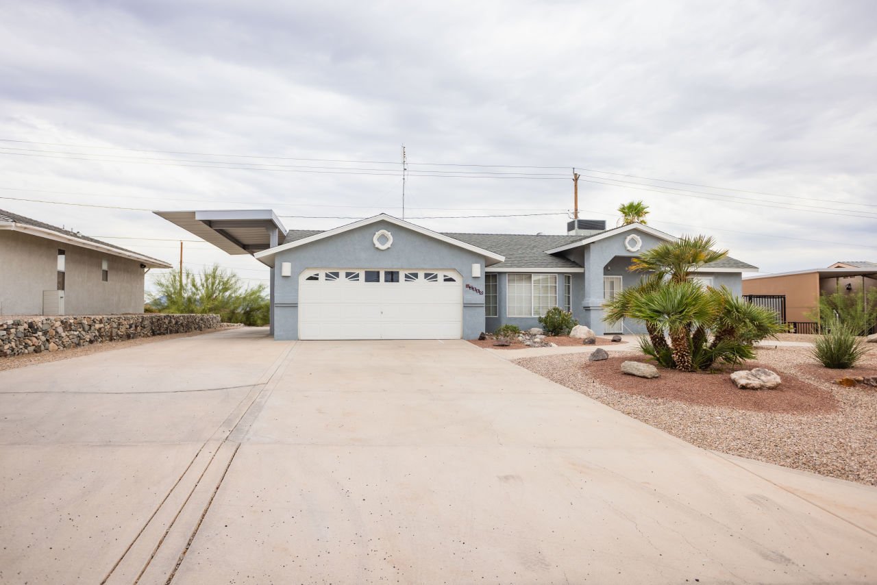 2860 Arabian Dr