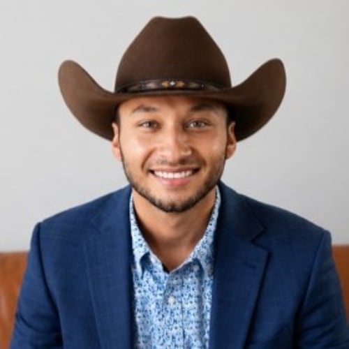 Vain Lang Denver, CO Real Estate Agent Headshot