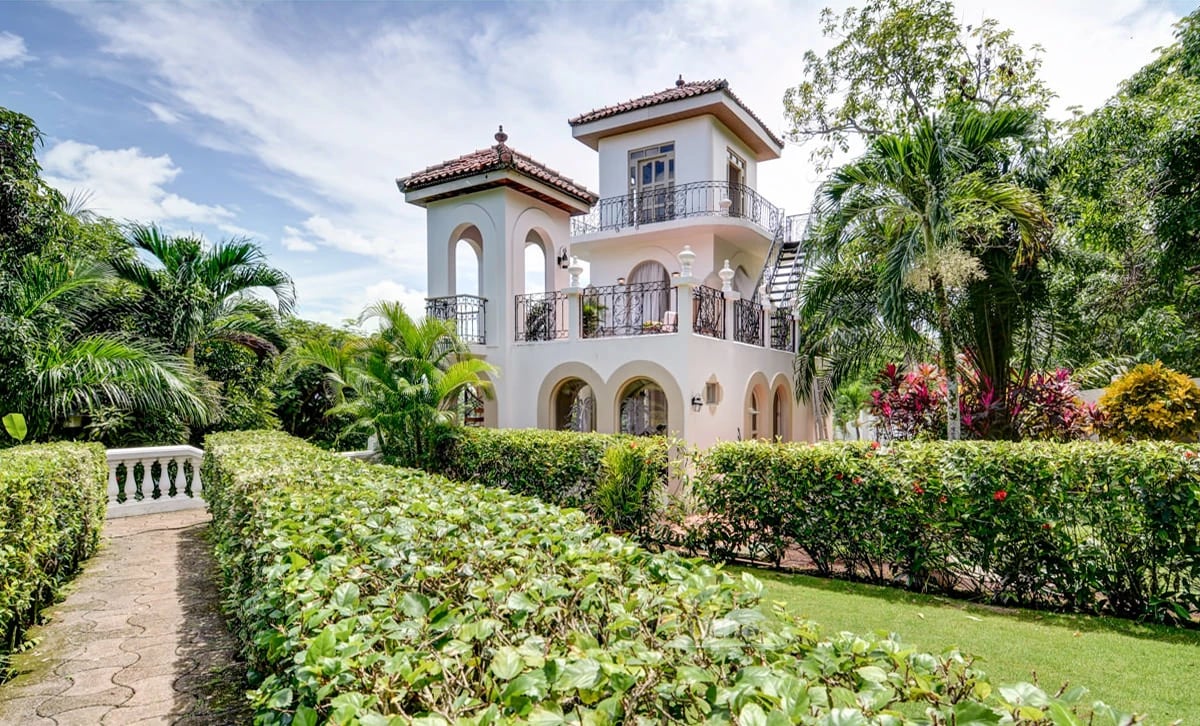 6229 - Equipped Boutique Hotel, Private Mansion or Country Club