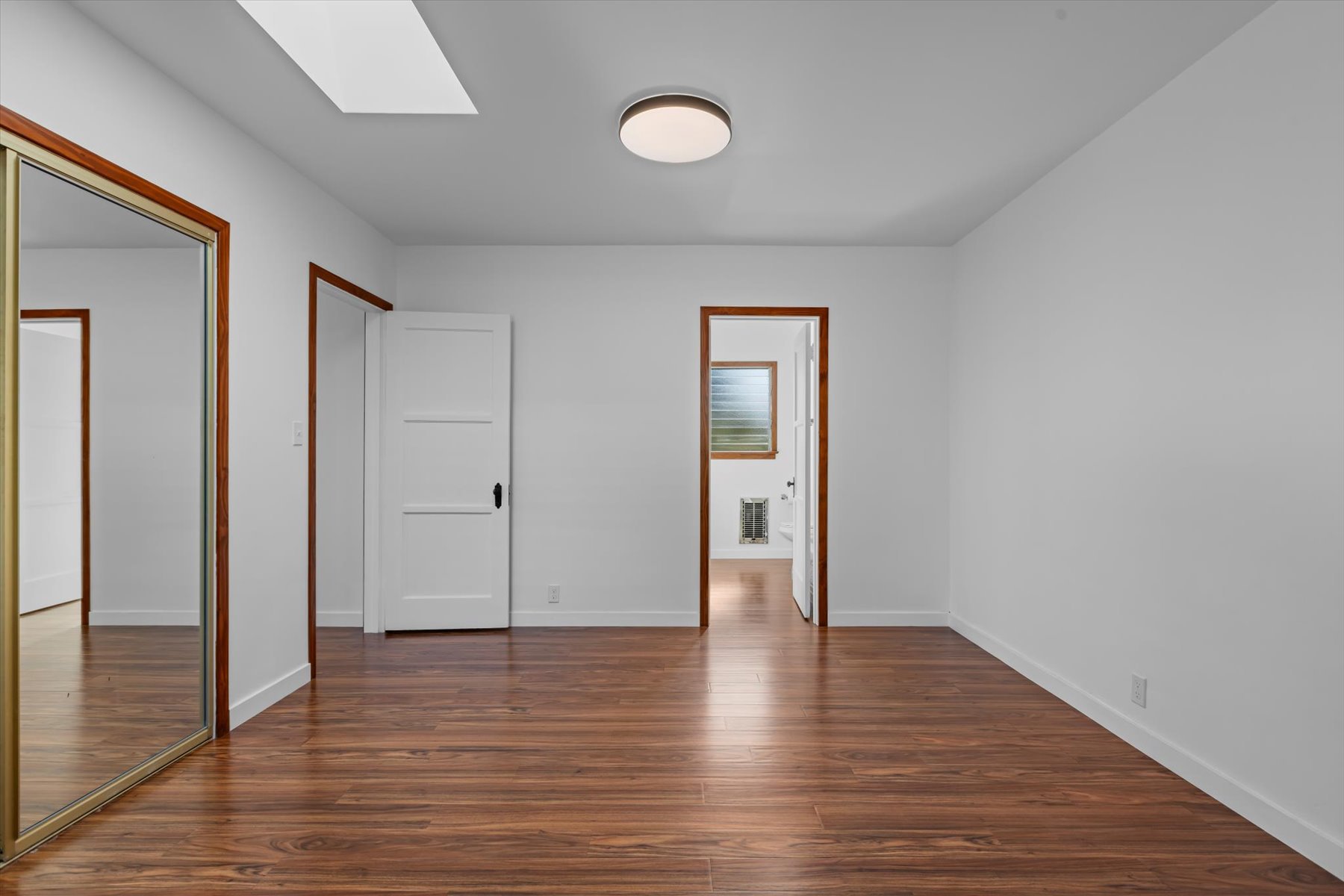 711 Pier Ave, Ocean Park