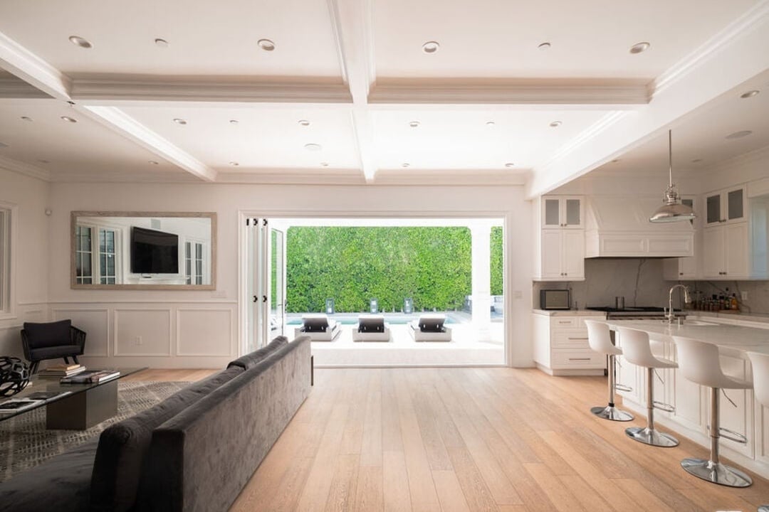 Highcliff Vista, N Stanley Ave, 90036