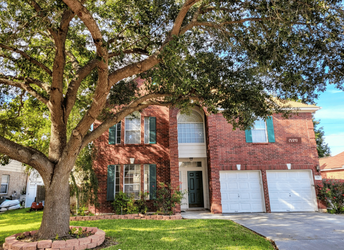 939 River Rock