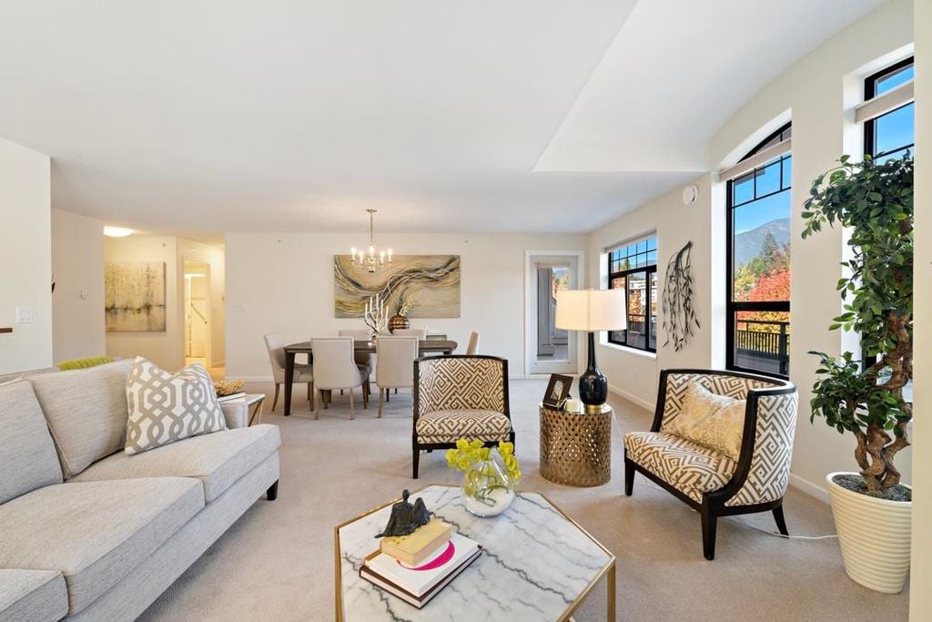 3088 Highland Blvd, #304