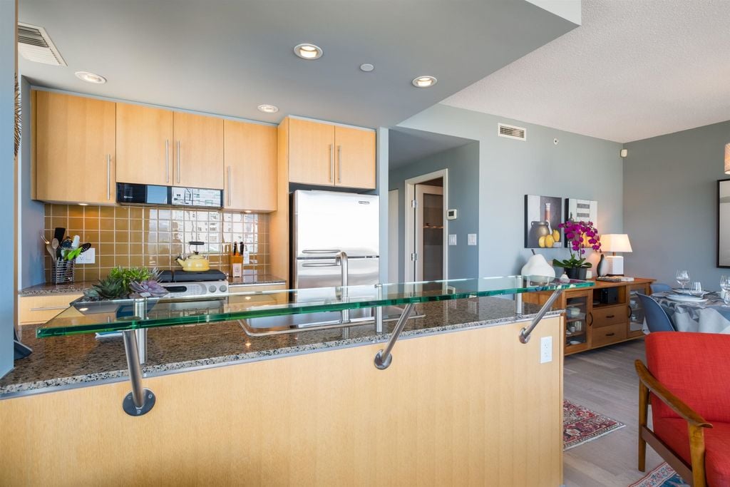 638 Beach Cres, #1805
