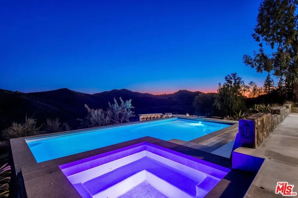 33340 Mulholland Hwy