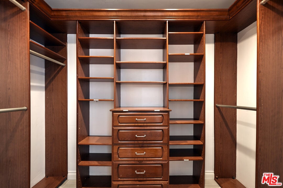 Vireon Crest, Morning View Dr, 90265