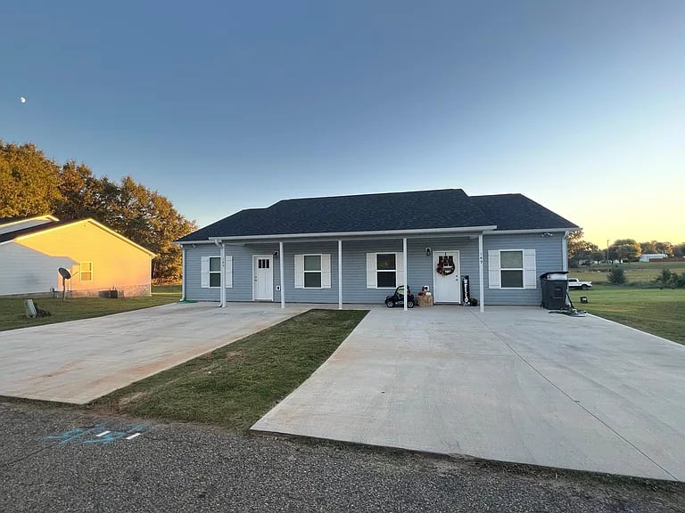 145 Peachtree Lane Chesnee SC 29349