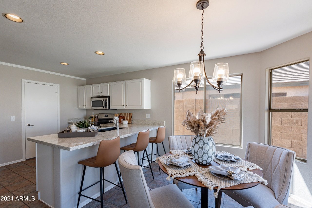 2222 E Arabian Dr