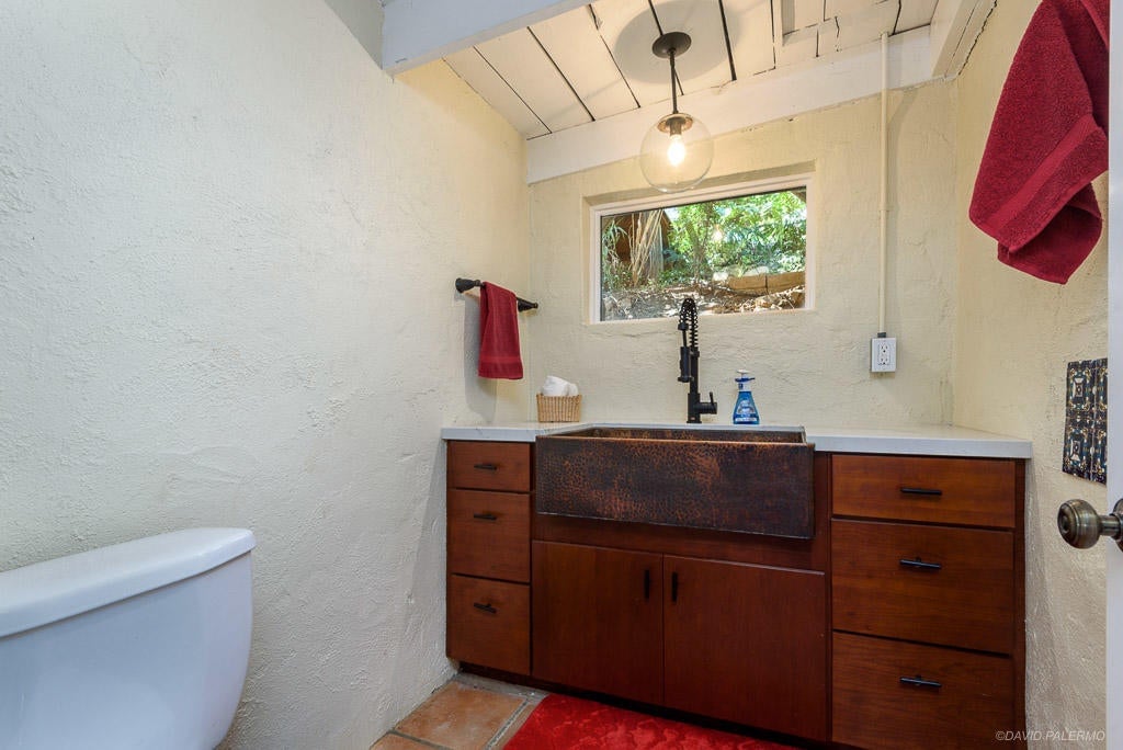 1150 Toro Canyon