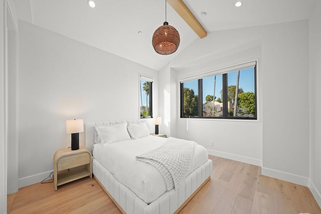 Fairmont Reserve, S Bundy Dr, 90049