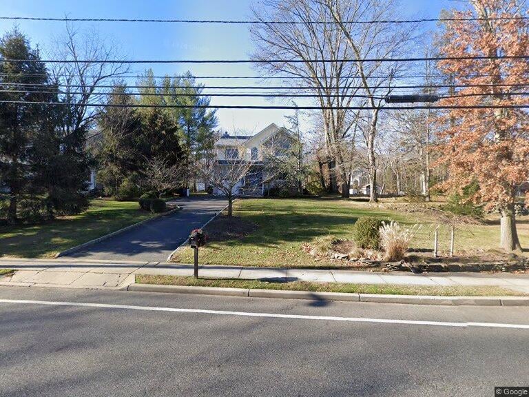 827 Rivervale Rd
